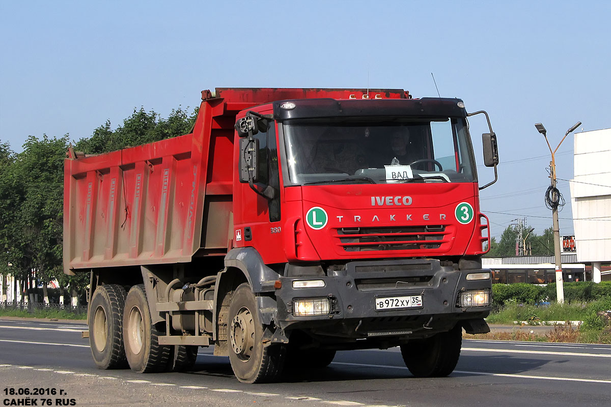 Вологодская область, № В 972 ХУ 35 — IVECO Trakker ('2004)