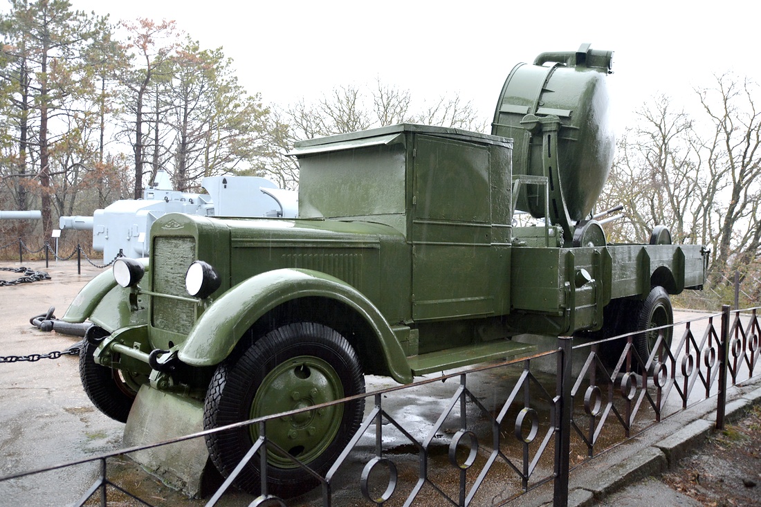 Севастополь, № (92) Б/Н 0004 — ЗИС-12; Севастополь — Автомобили на постаментах; Техника на постаментах, памятники (Севастополь)