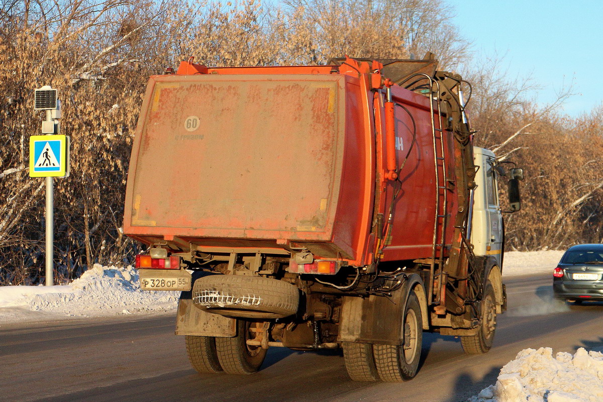 Омская область, № Р 328 ОР 55 — МАЗ-5337A2