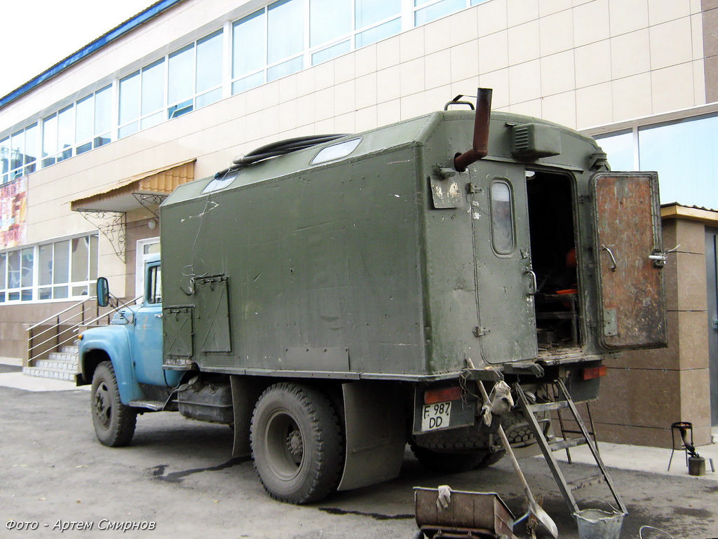 Восточно-Казахстанская область, № F 987 DD — ЗИЛ-431412