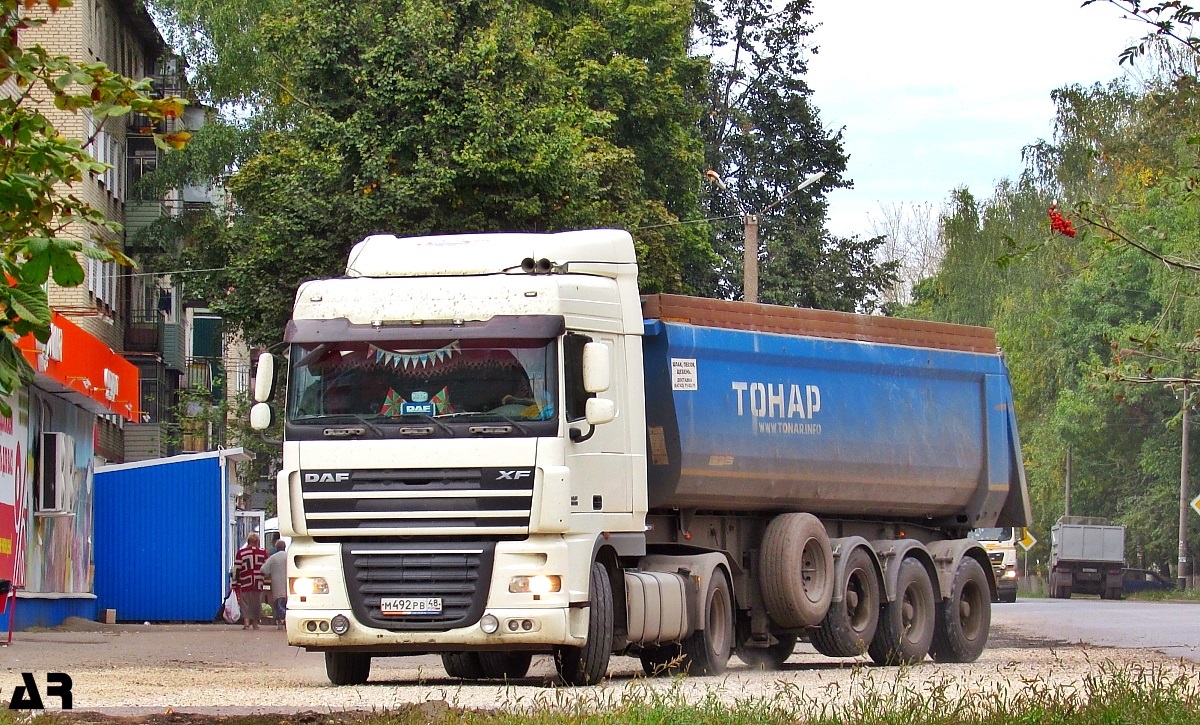 Липецкая область, № М 492 РВ 48 — DAF XF105 FT