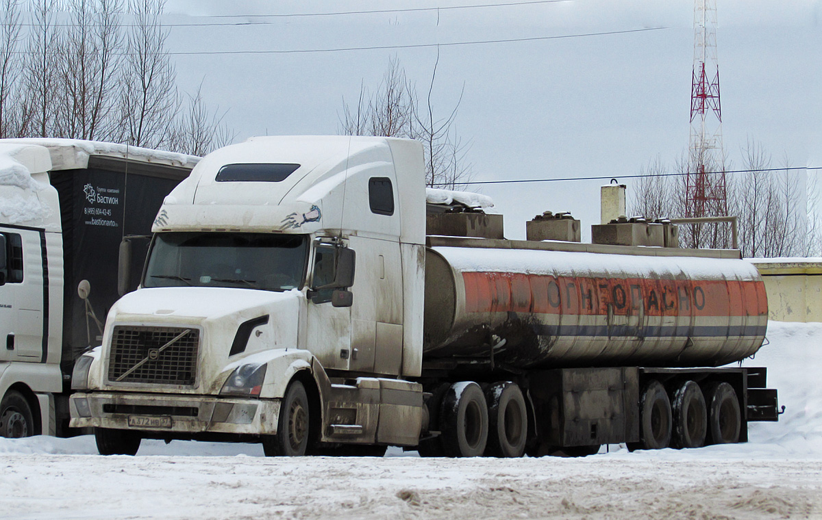 Ивановская область, № А 372 НВ 37 — Volvo VNL670