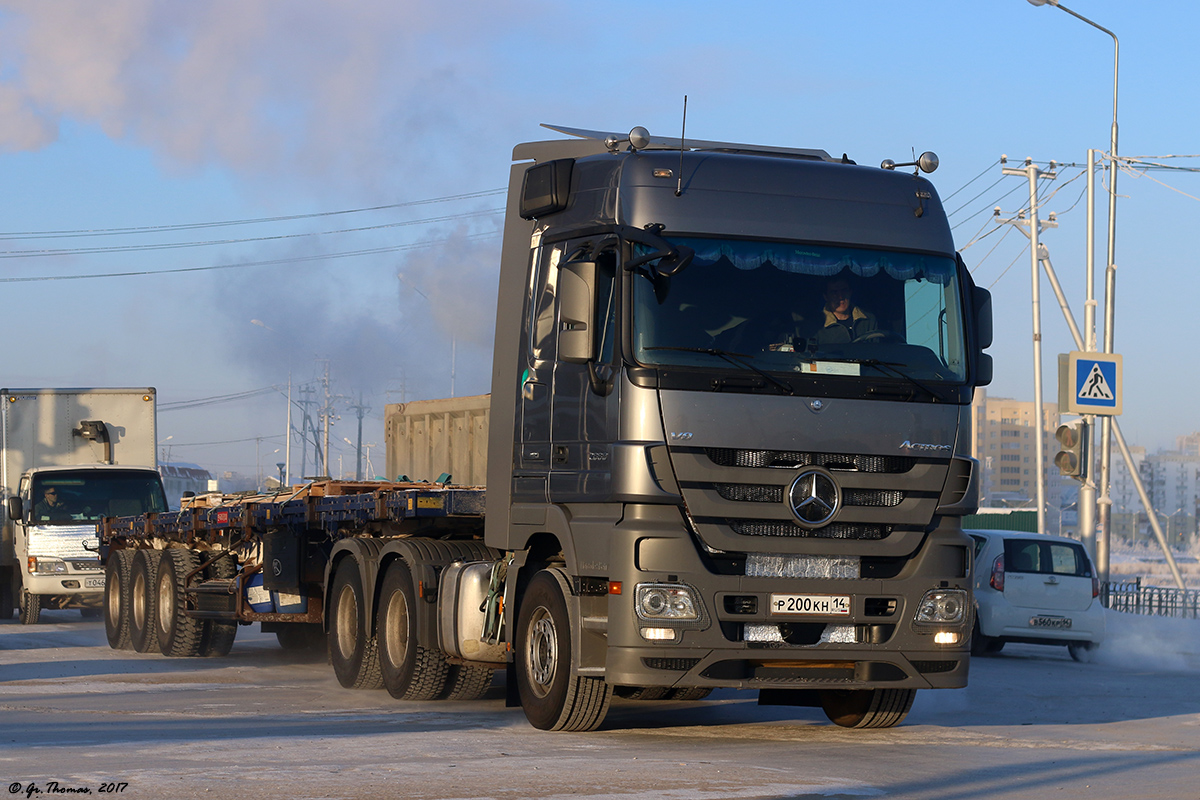 Саха (Якутия), № Р 200 КН 14 — Mercedes-Benz Actros ('2009) 2660