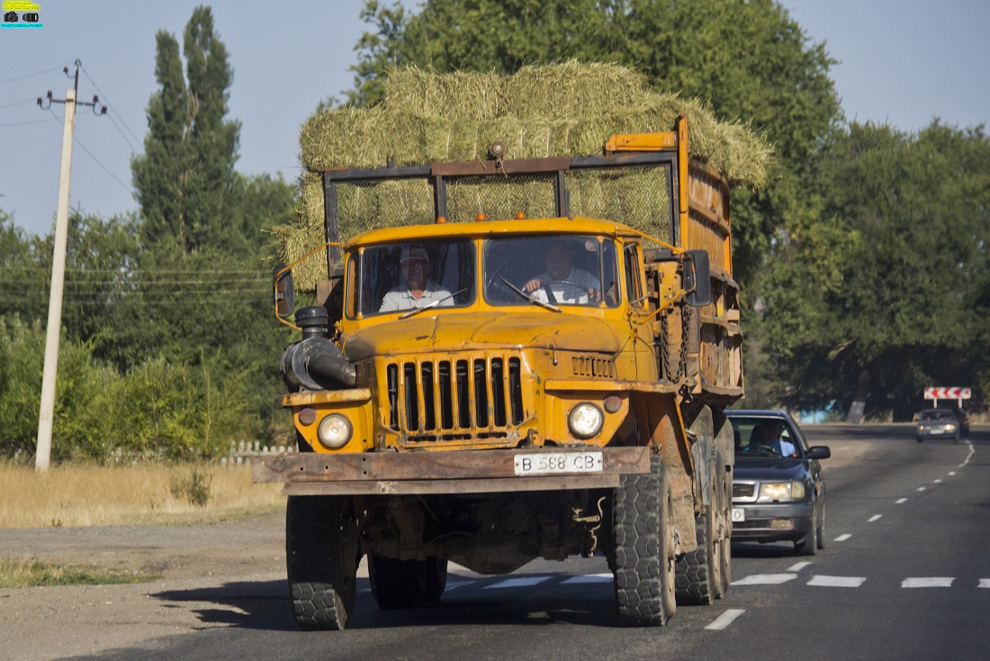 Алматинская область, № B 588 CB — Урал-5557-10