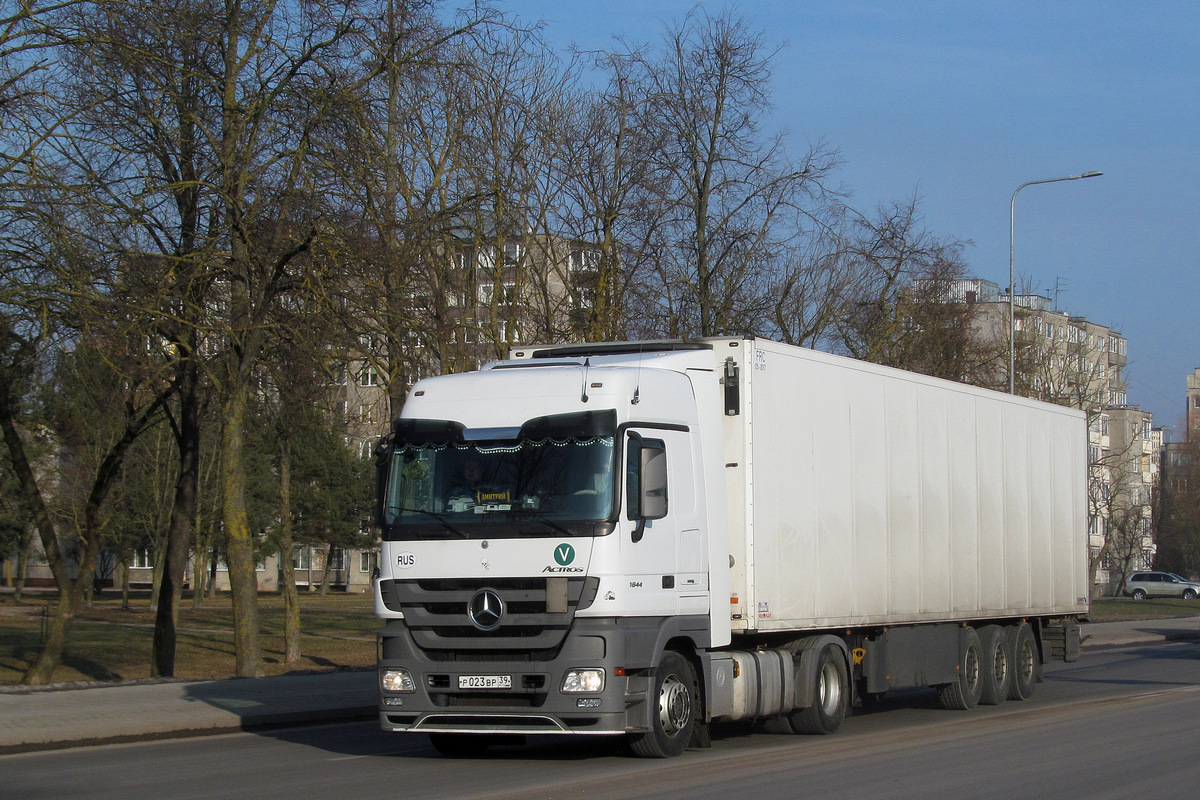 Калининградская область, № Р 023 ВР 39 — Mercedes-Benz Actros ('2009) 1844