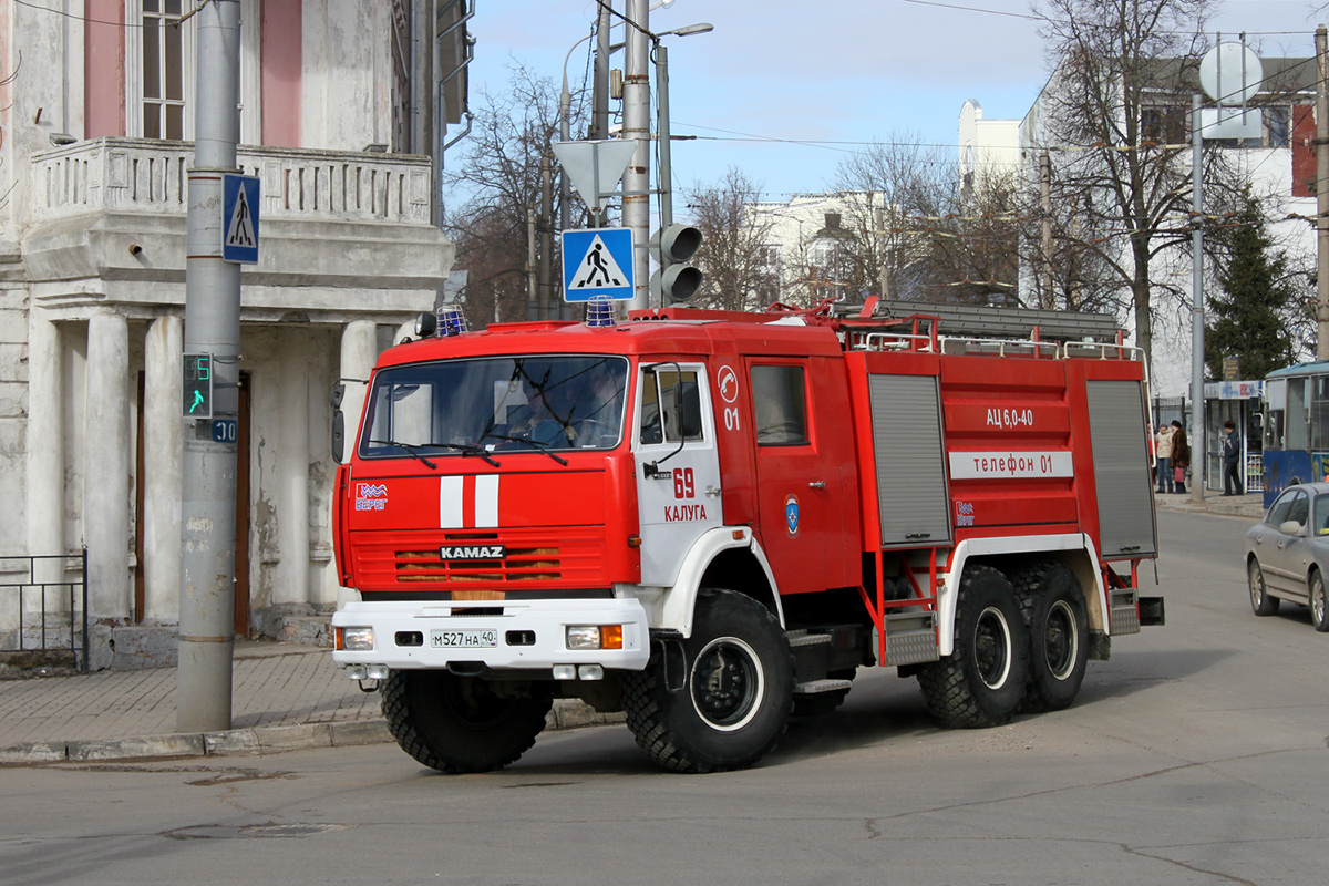 Калужская область, № М 527 НА 40 — КамАЗ-43118-15 [43118R]