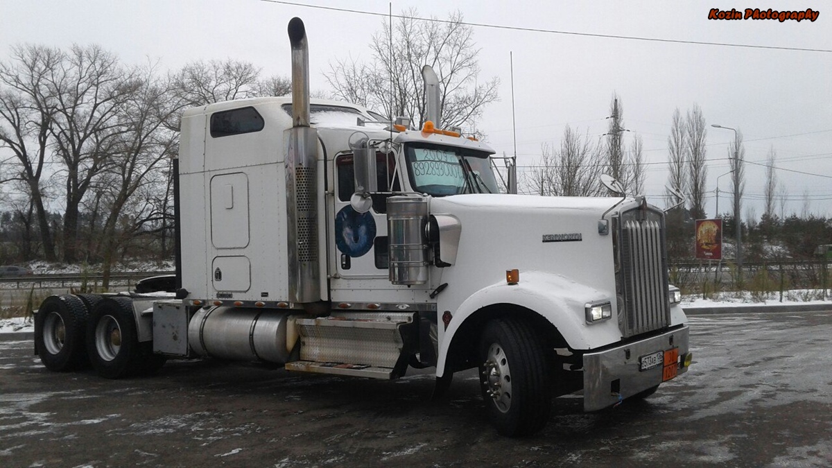 Воронежская область, № О 573 АВ 136 — Kenworth W900