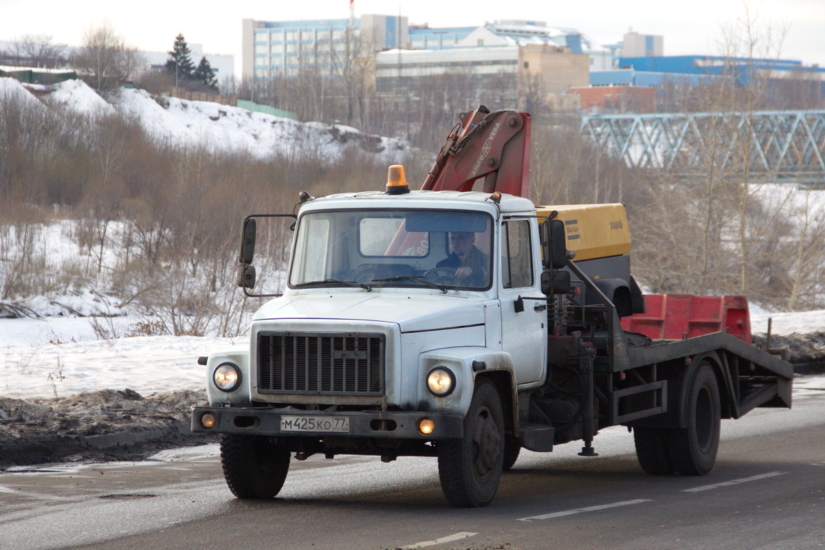 Москва, № М 425 КО 77 — ГАЗ-3309