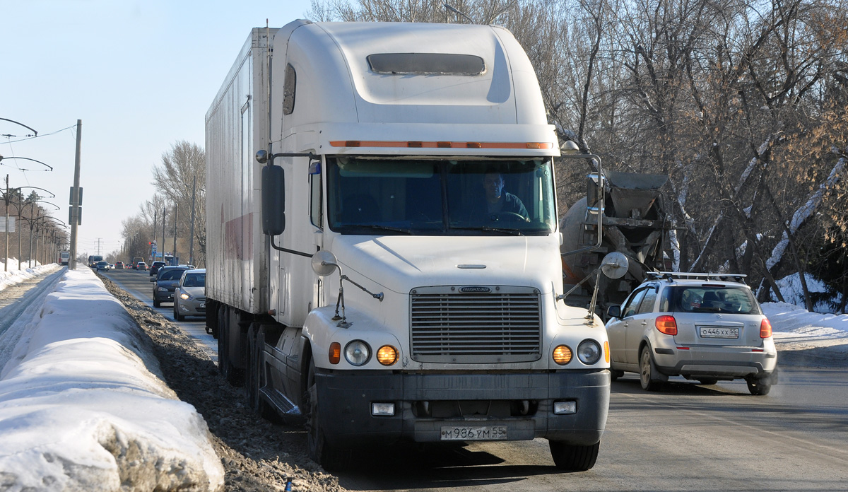 Омская область, № М 986 УМ 55 — Freightliner Century Class