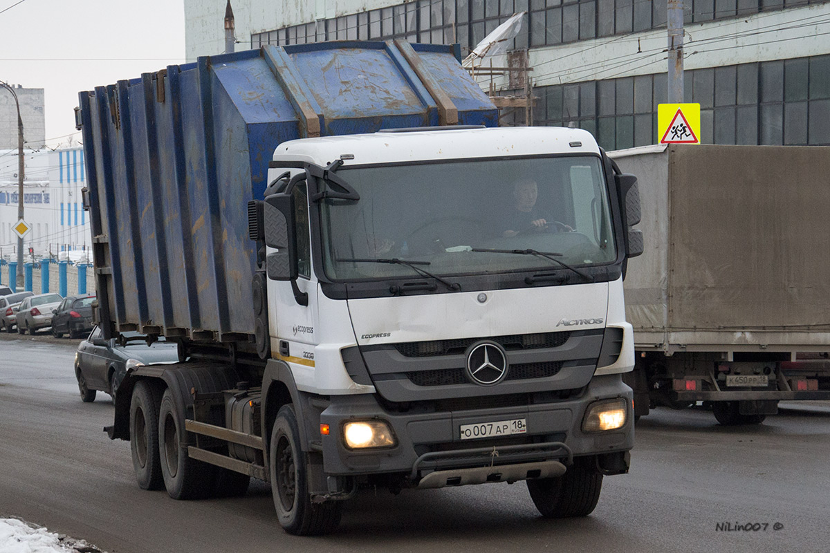 Удмуртия, № О 007 АР 18 — Mercedes-Benz Actros ('2009) 3336