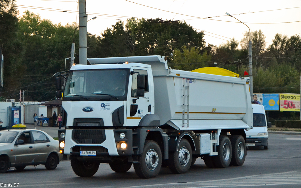 Тернопольская область, № АА 2098 РС — Ford Cargo ('2012) 4142