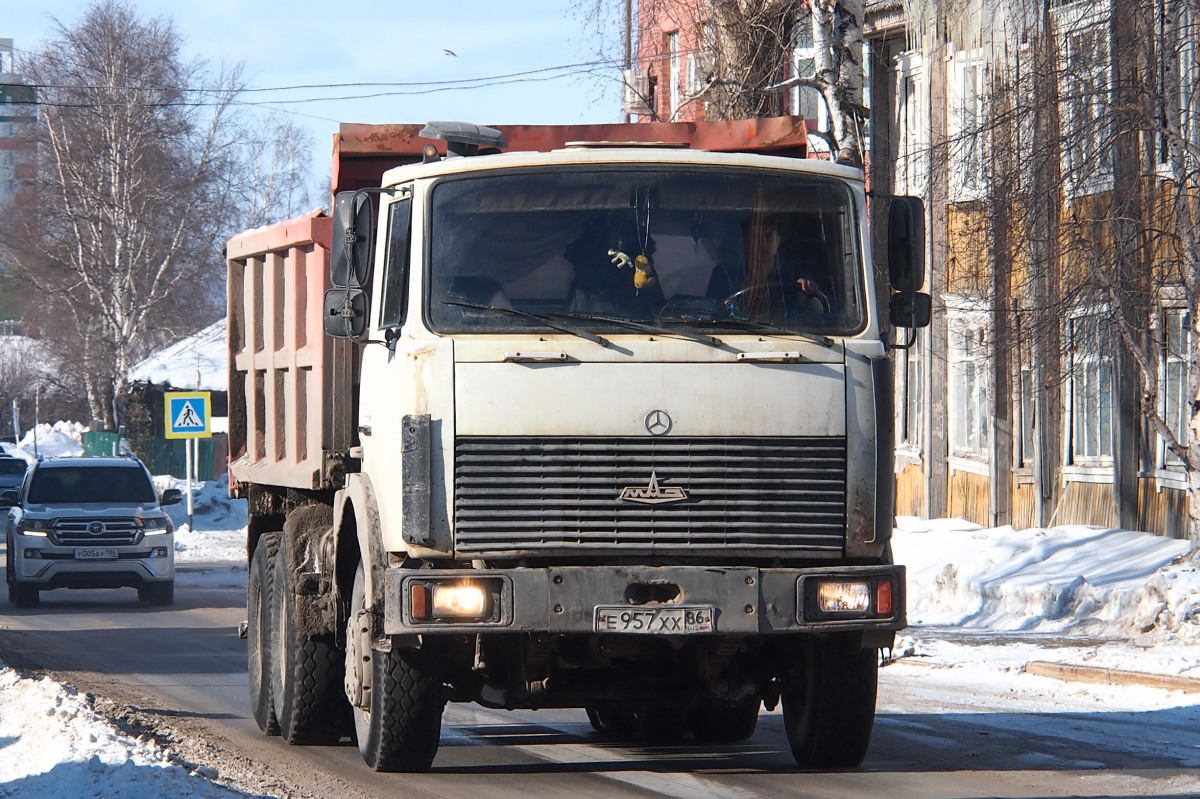 Ханты-Мансийский автоном.округ, № Е 957 ХХ 86 — МАЗ-551605