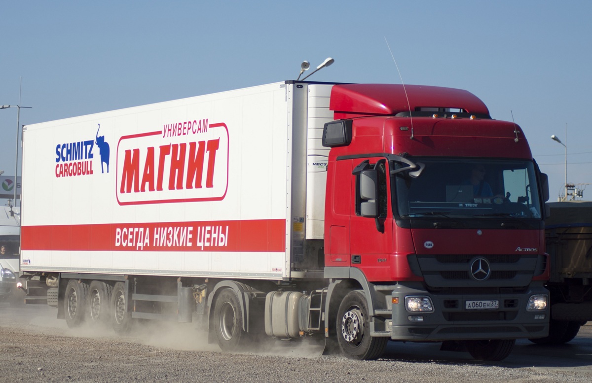 Новгородская область, № А 060 ЕН 37 — Mercedes-Benz Actros ('2009) 1841