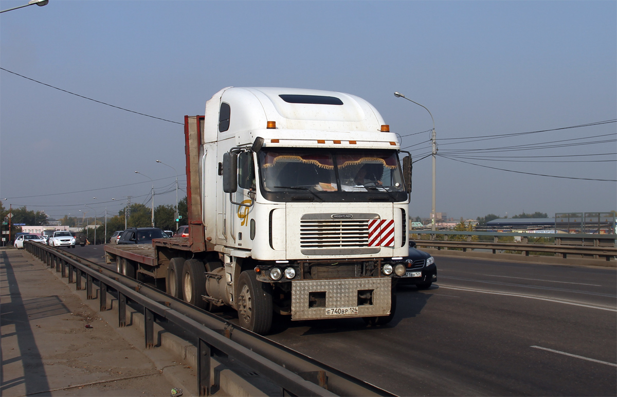 Красноярский край, № Е 740 ВР 124 — Freightliner Argosy