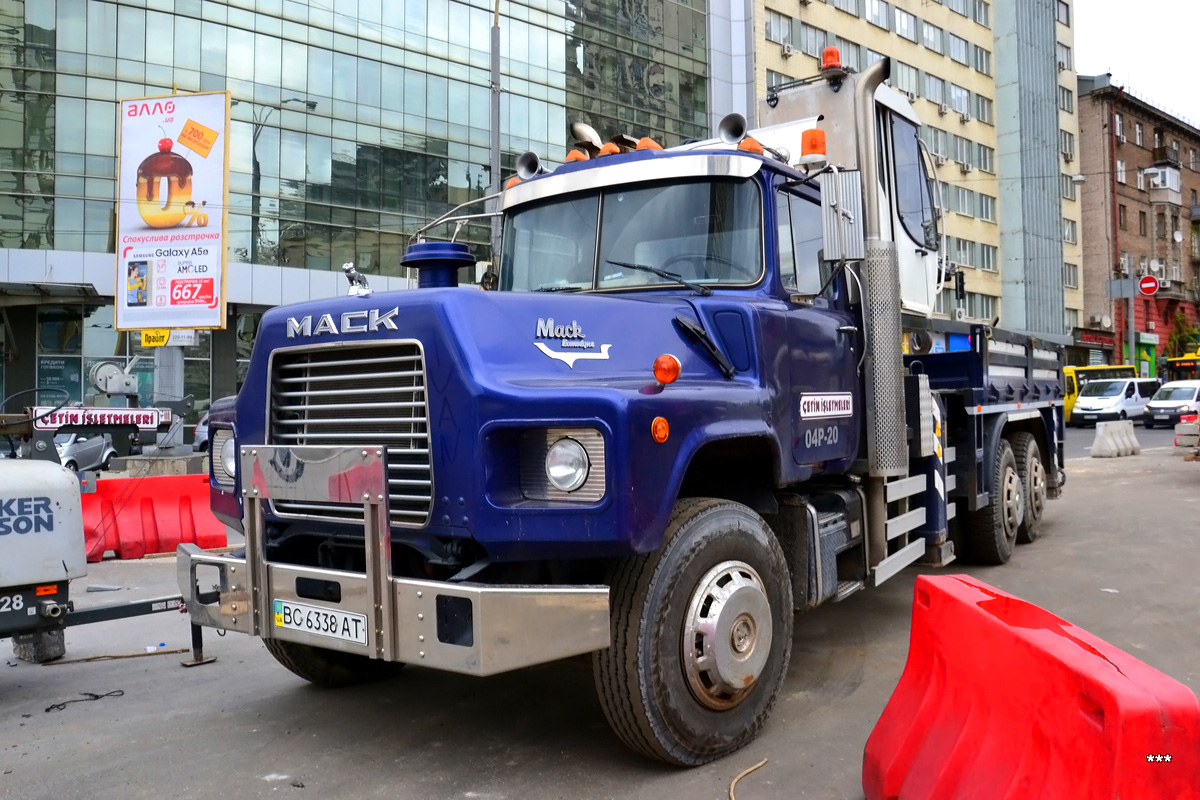 Львовская область, № ВС 6338 АТ — Mack R-Series