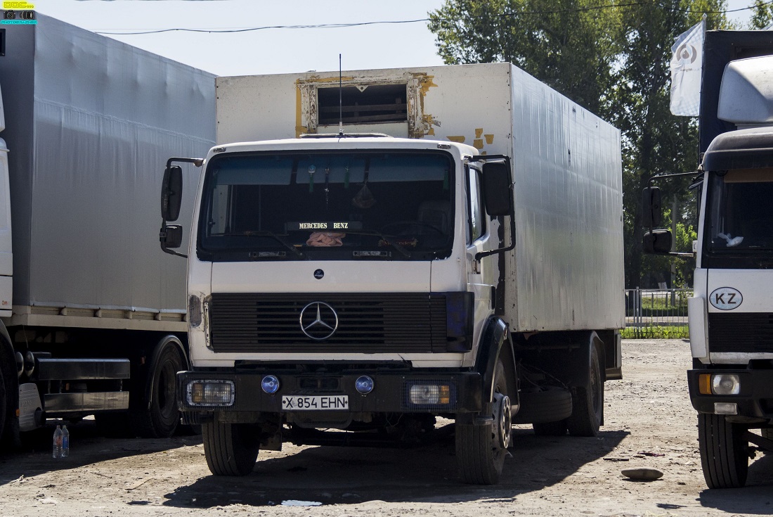 Туркестанская область, № X 854 EHN — Mercedes-Benz MK (общ. мод.)