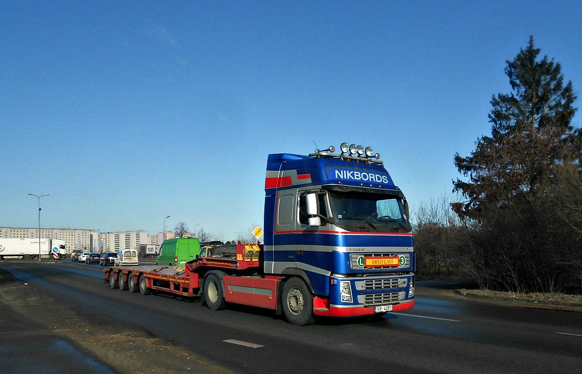 Латвия, № VR-4081 — Volvo ('2002) FH12.520