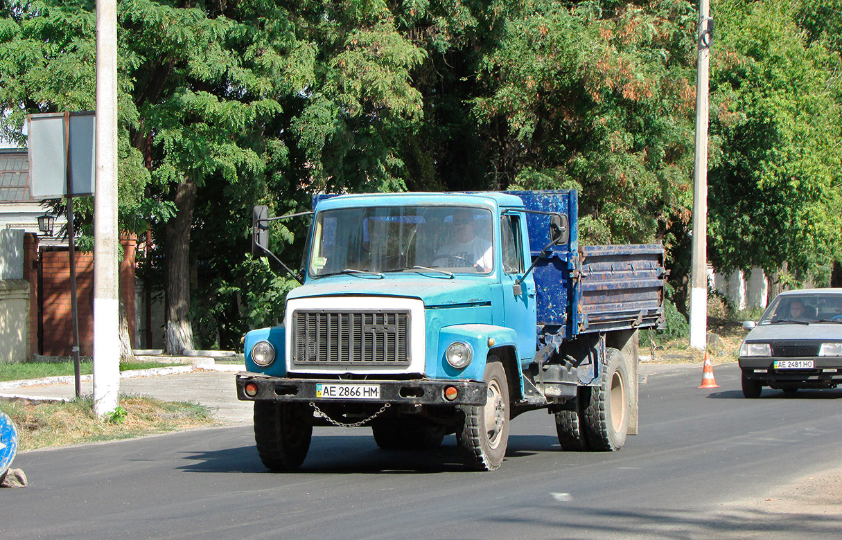 Днепропетровская область, № АЕ 2866 НМ — ГАЗ-33072