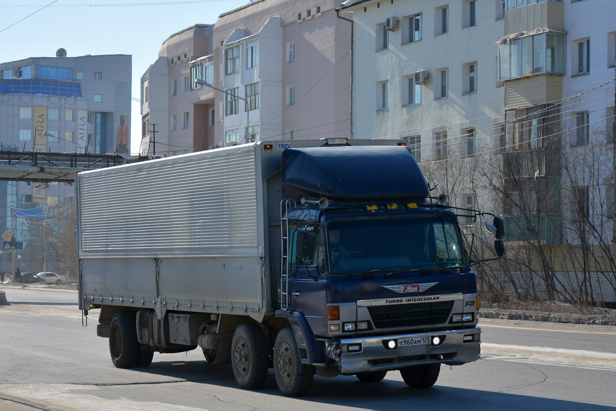 Приморский край, № Х 960 АМ 125 — Hino FR