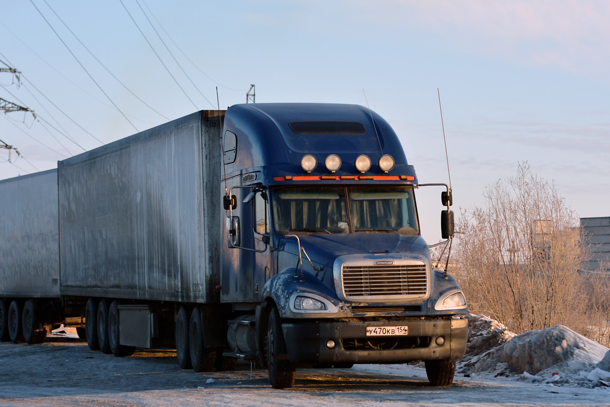 Новосибирская область, № У 470 КВ 154 — Freightliner Columbia