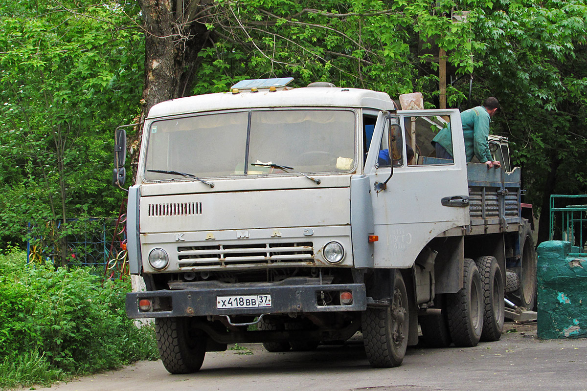 Ивановская область, № Х 418 ВВ 37 — КамАЗ-53212