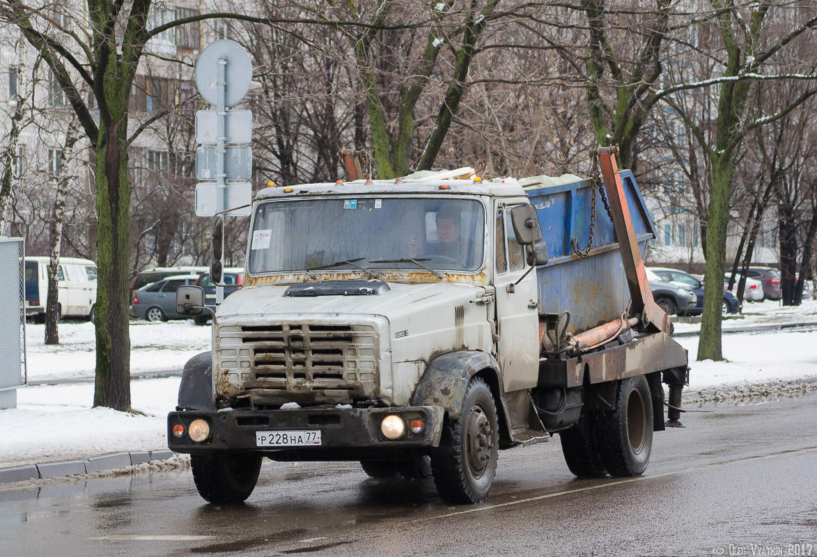 Москва, № Р 228 НА 77 — ЗИЛ-433362