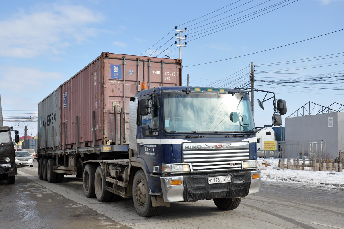 Саха (Якутия), № Р 176 ЕО 14 — Hino SS