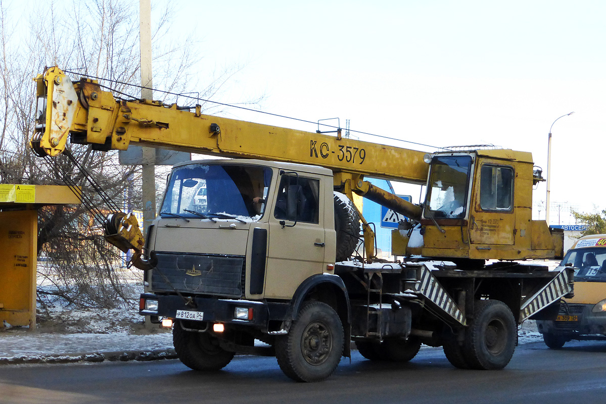 Волгоградская область, № Р 812 ОА 34 — МАЗ-5337 [533700]