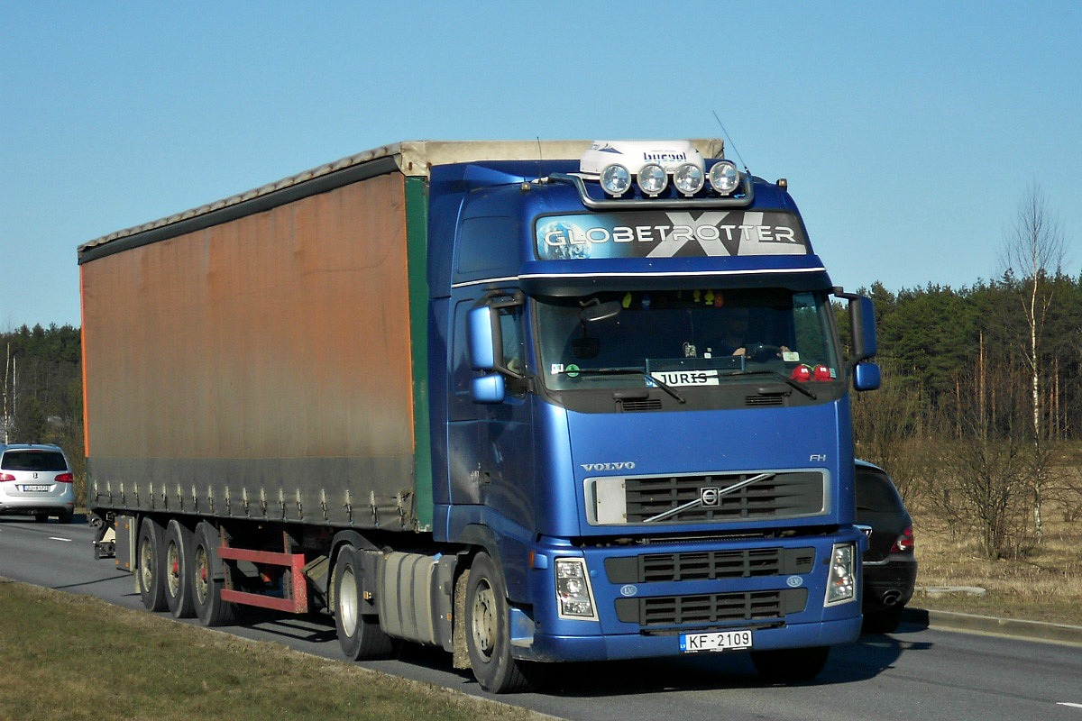 Латвия, № KF-2109 — Volvo ('2002) FH12.440