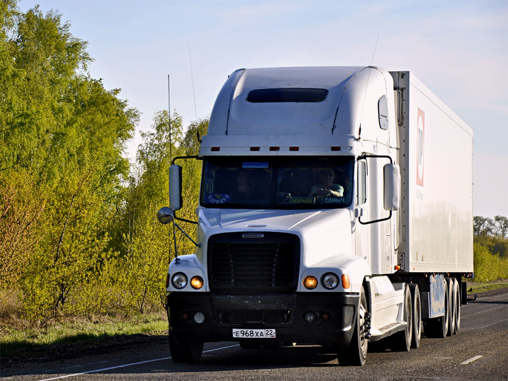 Алтайский край, № Е 968 ХА 22 — Freightliner Century Class