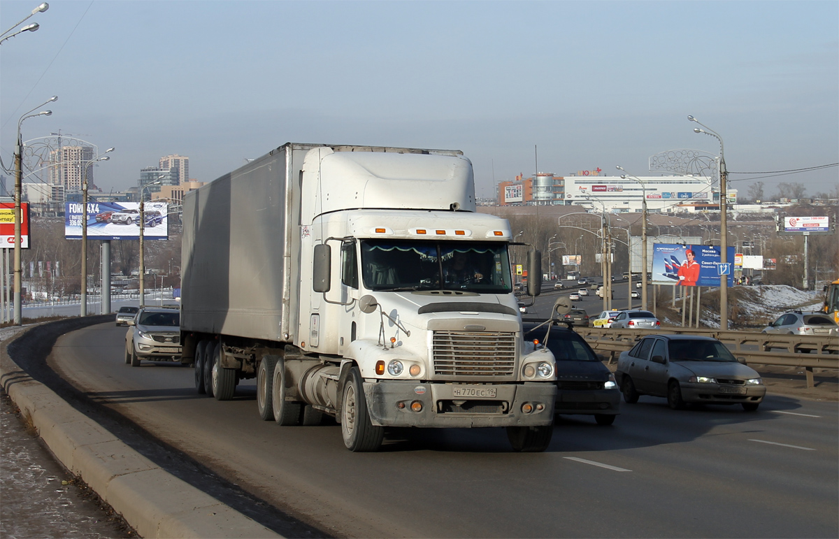 Хакасия, № Н 770 ЕС 19 — Freightliner Century Class