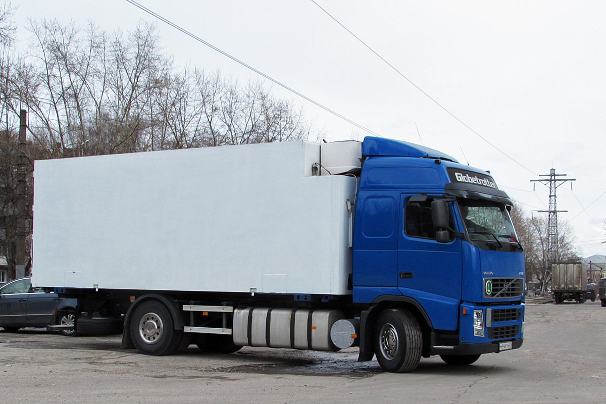 Ивановская область, № М 946 ТМ 37 — Volvo ('2002) FH-Series