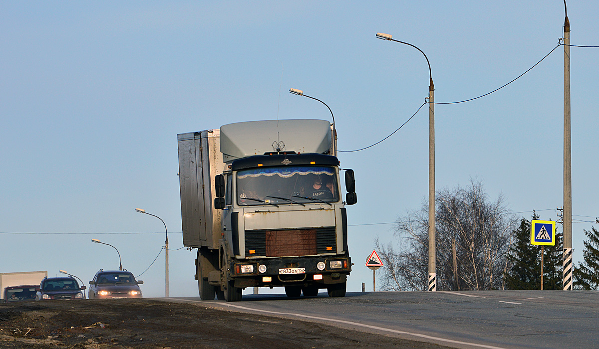 Нижегородская область, № Е 833 ОА 152 — МАЗ-53366