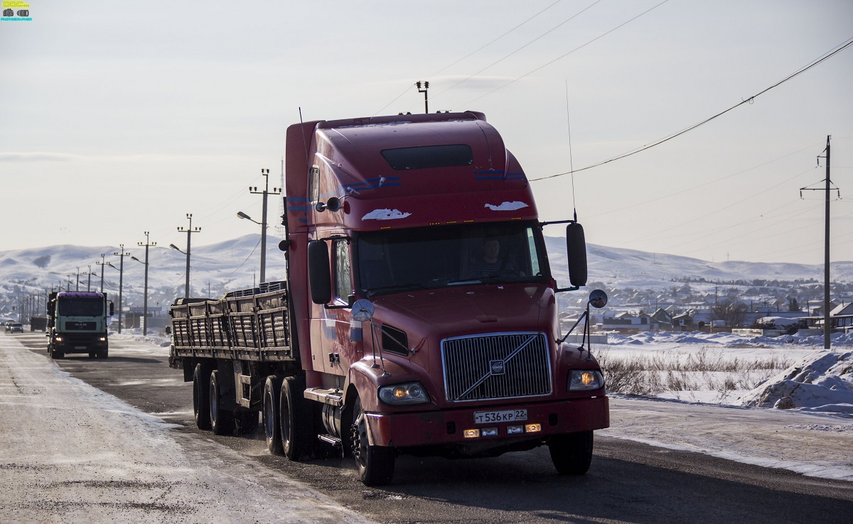 Алтайский край, № Т 536 КР 22 — Volvo VNL660