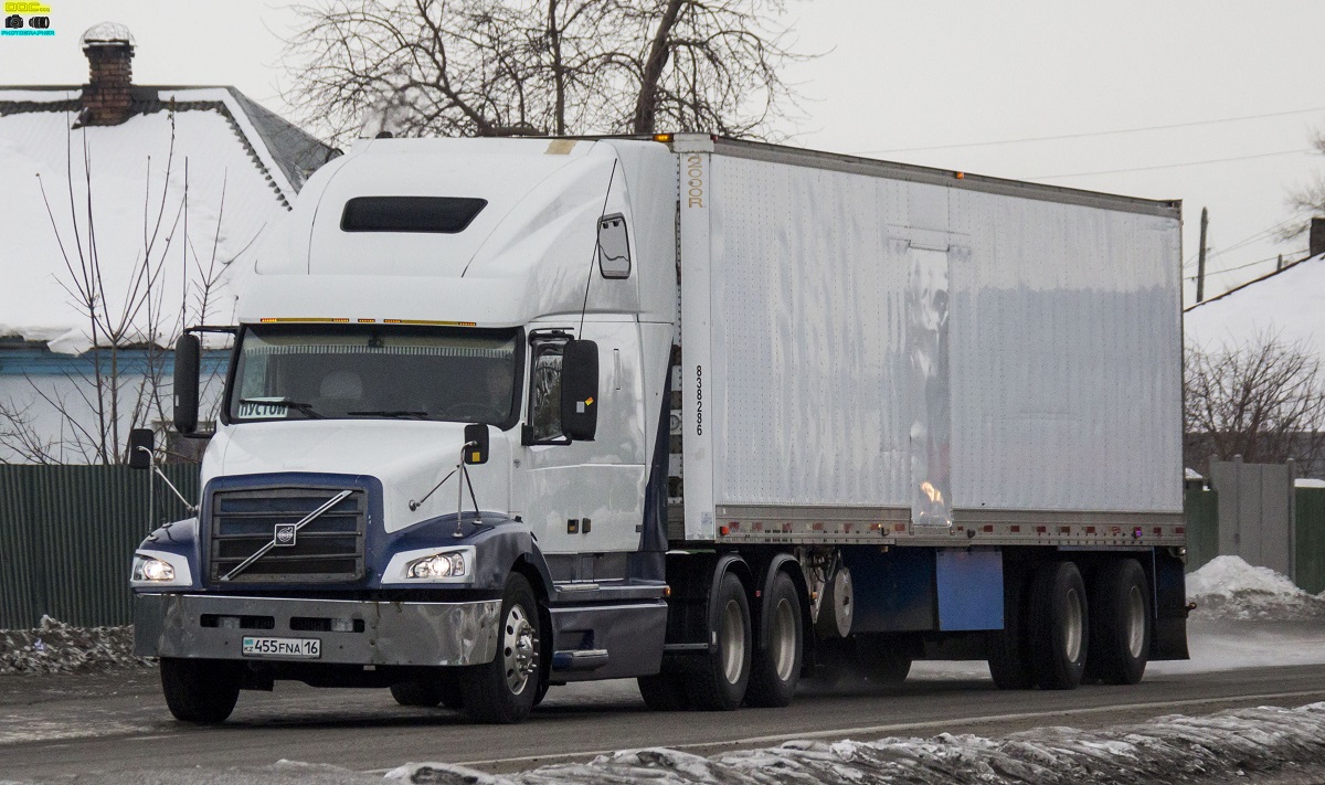 Восточно-Казахстанская область, № 455 FNA 16 — Volvo VNL660