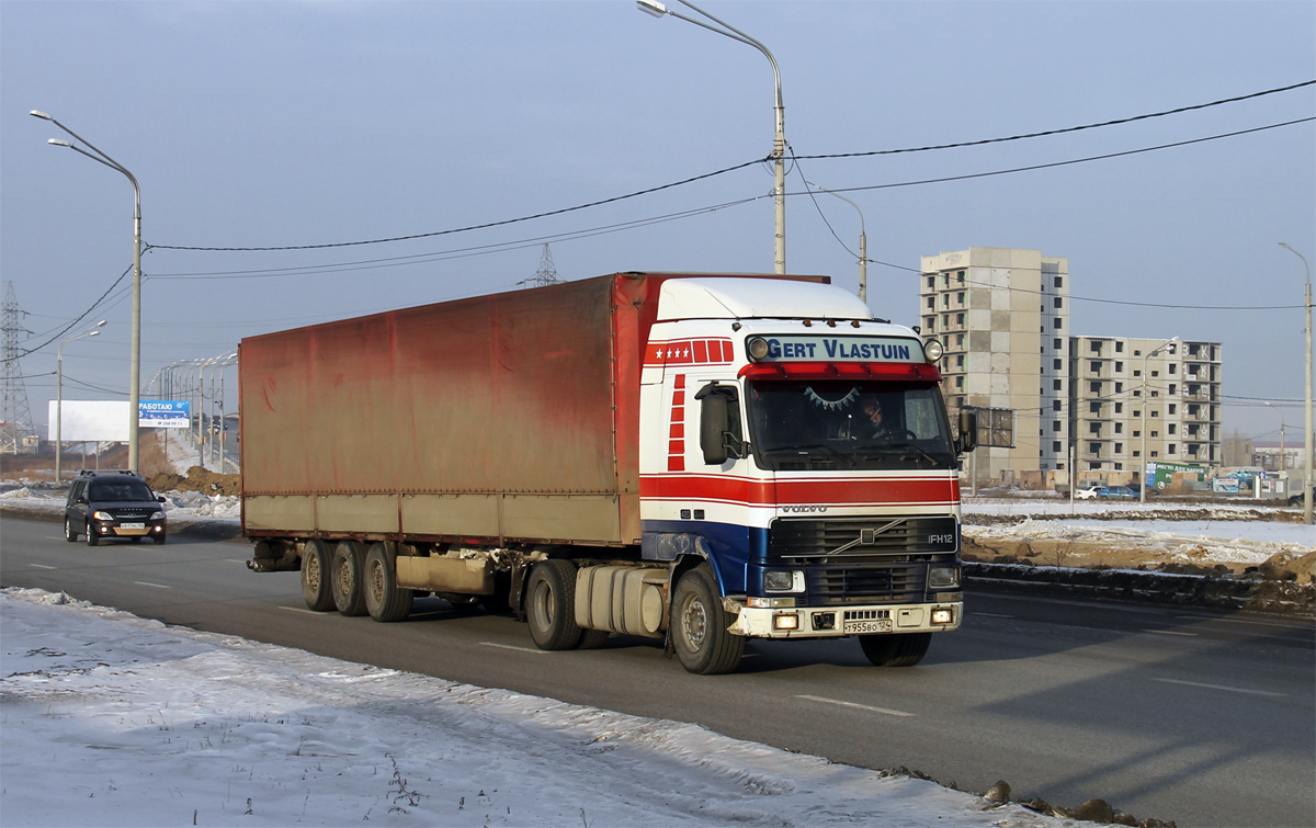 Красноярский край, № Т 955 ВО 124 — Volvo ('1993) FH12.420