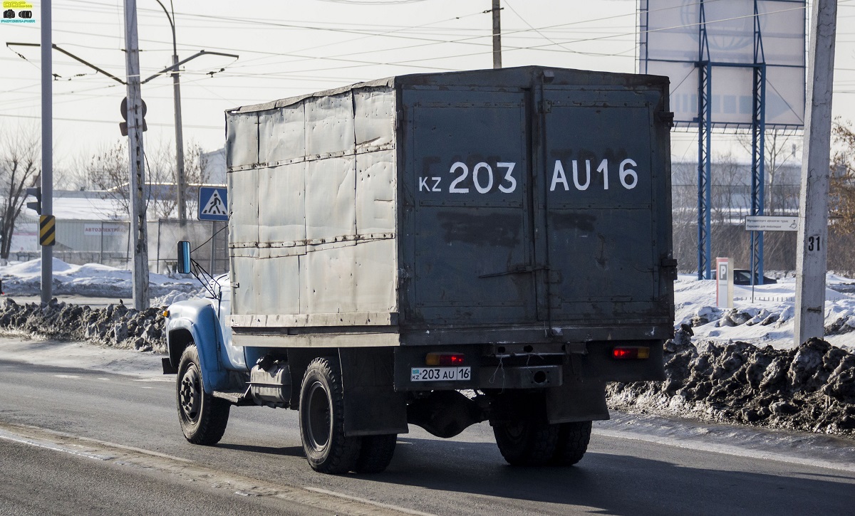 Восточно-Казахстанская область, № 203 AU 16 — ЗИЛ-431412