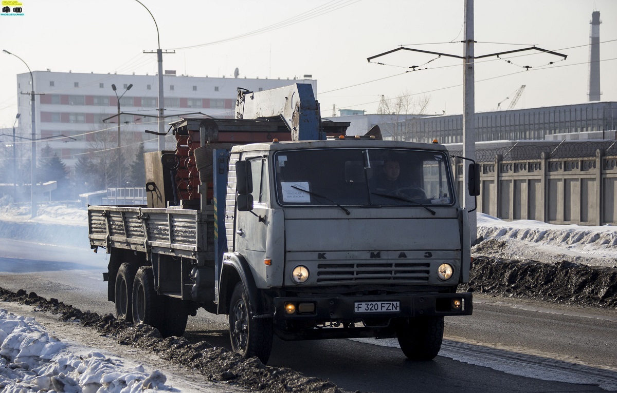 Восточно-Казахстанская область, № F 320 FZN — КамАЗ-53212