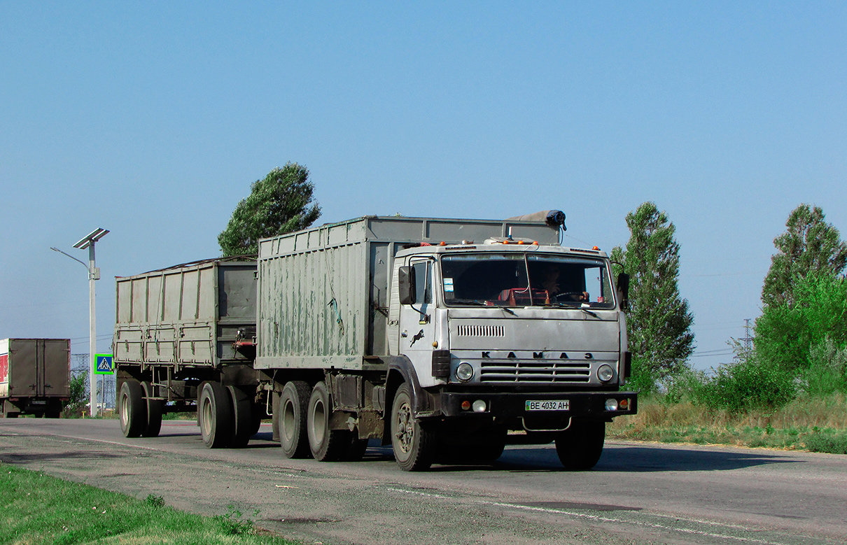 Николаевская область, № ВЕ 4032 АН — КамАЗ-5320