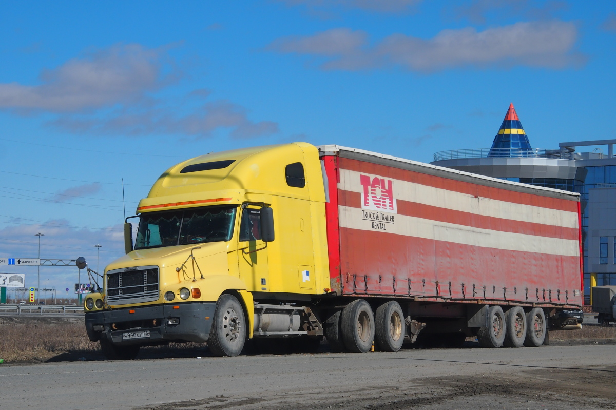 Ханты-Мансийский автоном.округ, № Е 960 СН 86 — Freightliner Century Class