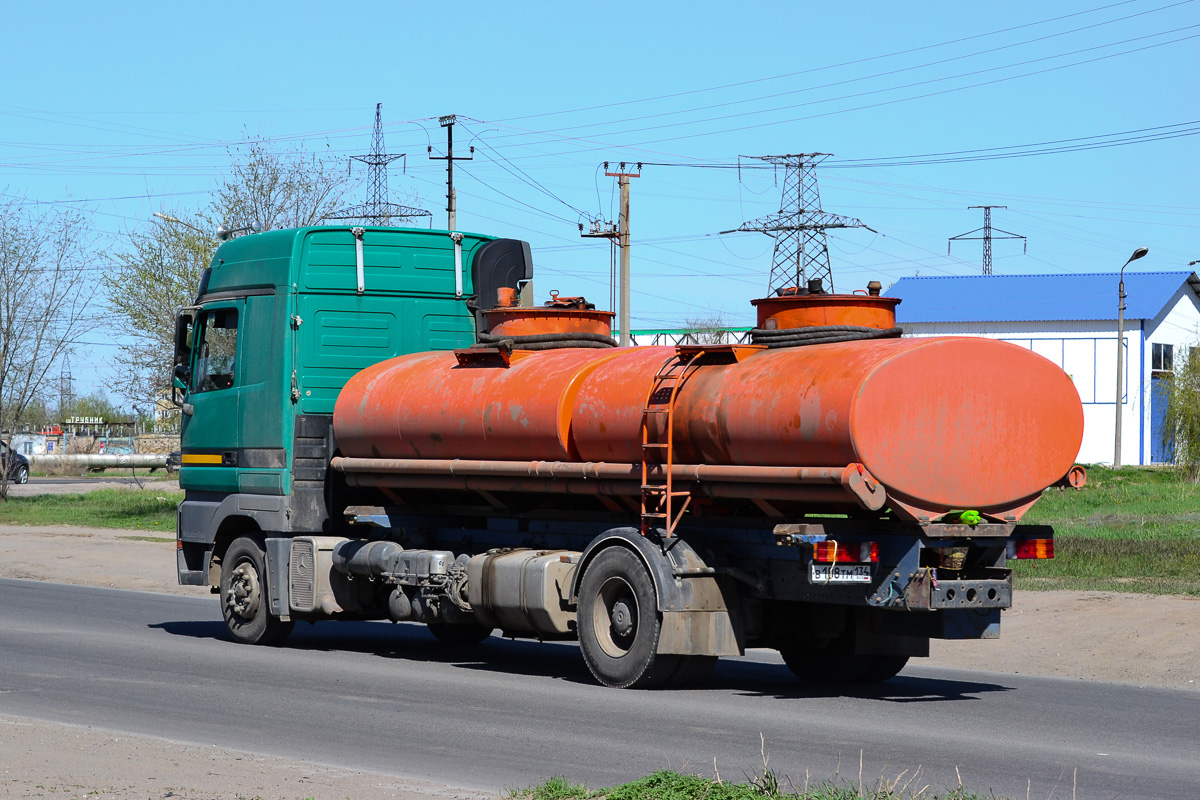 Волгоградская область, № В 188 ТМ 134 — Mercedes-Benz Actros ('1997) 1835