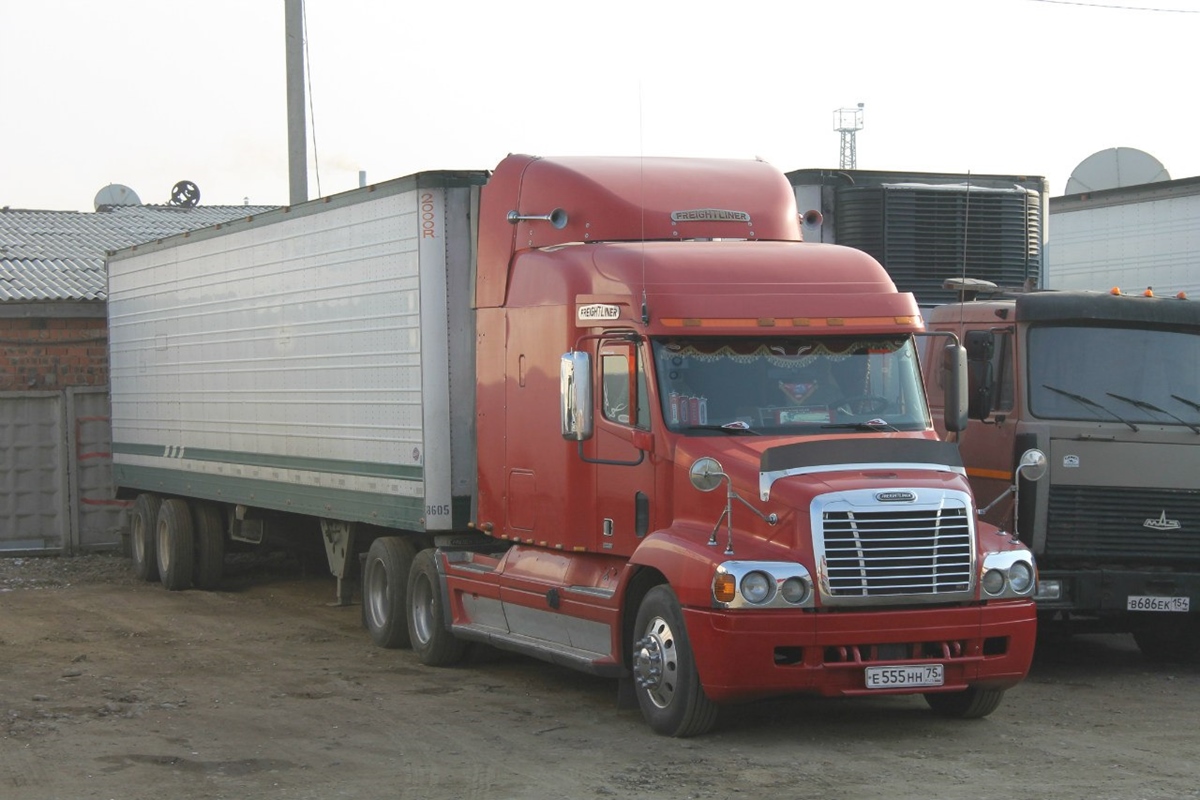 Забайкальский край, № Е 555 НН 75 — Freightliner Century Class