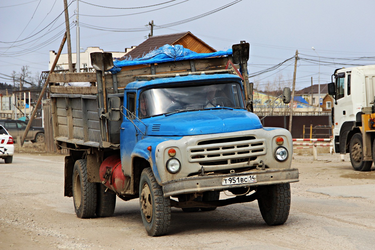 Саха (Якутия), № Т 951 ВС 14 — ЗИЛ-495710