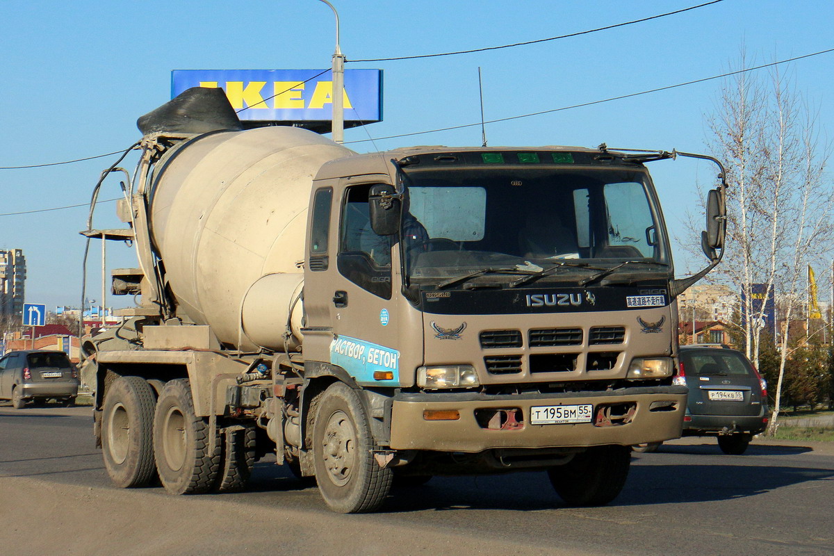 Омская область, № Т 195 ВМ 55 — Isuzu Giga (общая модель)