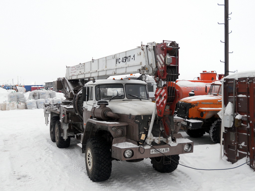 Ханты-Мансийский автоном.округ, № Р 960 СА 86 — Урал-4320-40