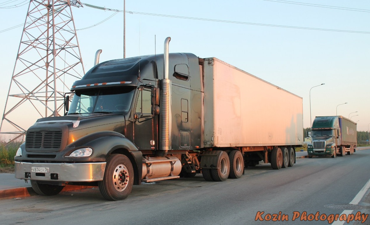 Воронежская область, № Х 874 СУ 36 — Freightliner Columbia