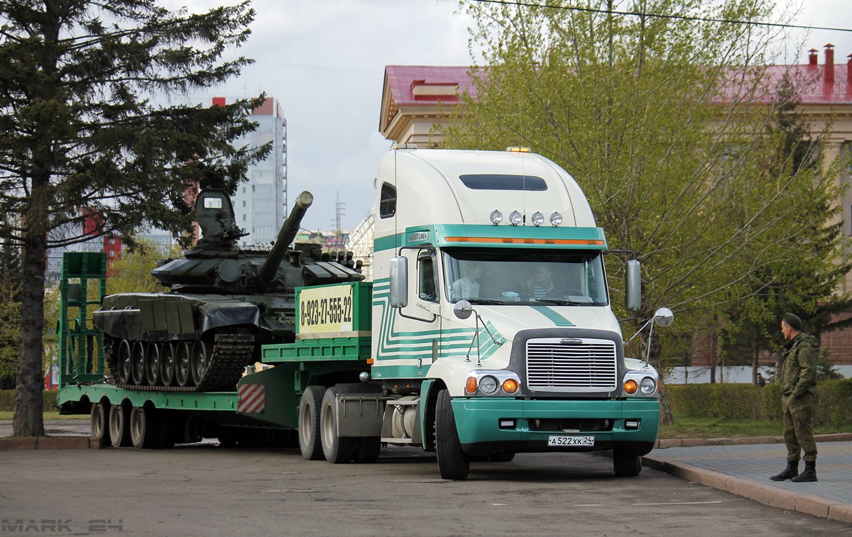 Красноярский край, № А 522 ХК 24 — Freightliner Century Class