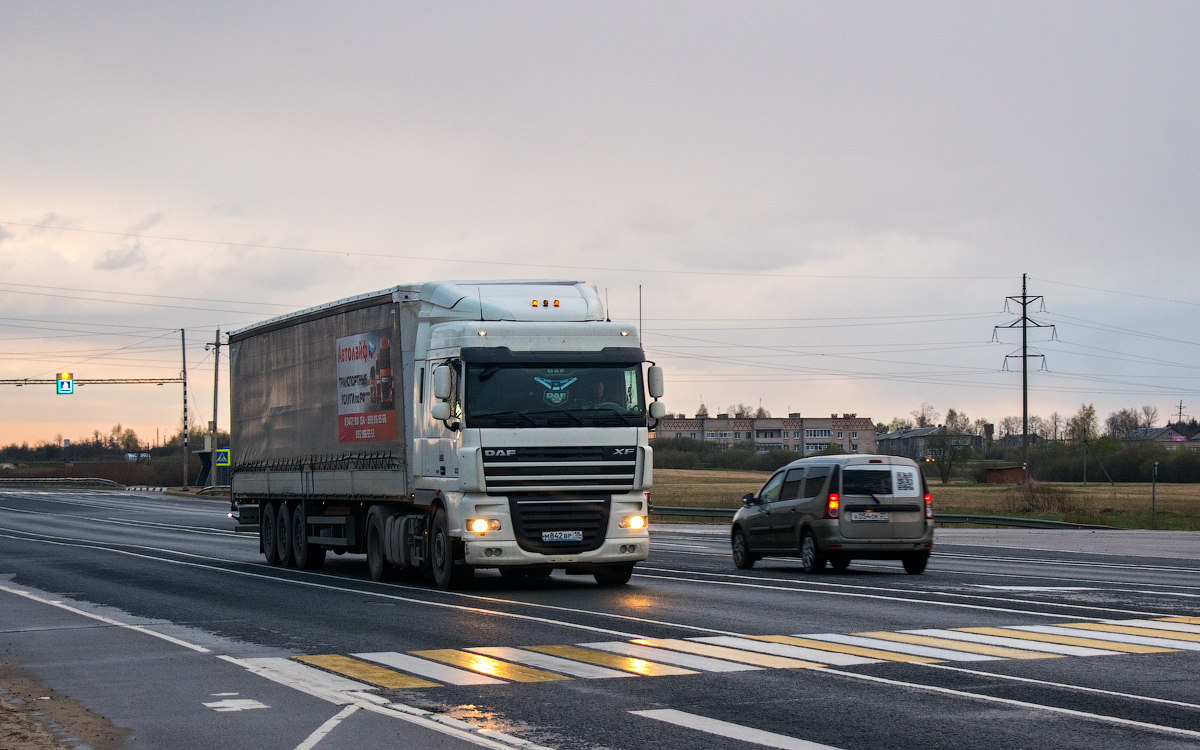 Удмуртия, № М 842 ВР 18 — DAF XF105 FT