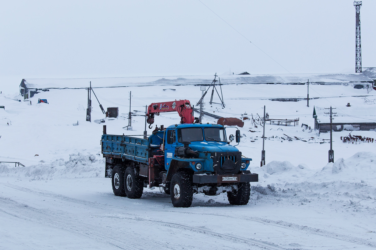 Красноярский край, № М 758 ММ 124 — Урал-4320-40