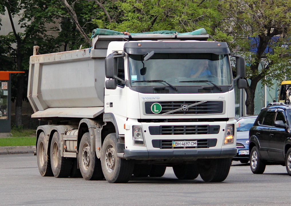 Одесская область, № ВН 4697 СМ — Volvo ('2002) FM12.400